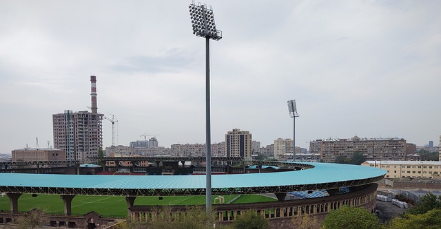 英超半场：福登开场闪击，格瓦迪奥尔破门，曼城2-0利兹联